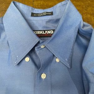 Kirkland Signature mens dress shirt 16 ½ 35. Blue 100% Cotton.